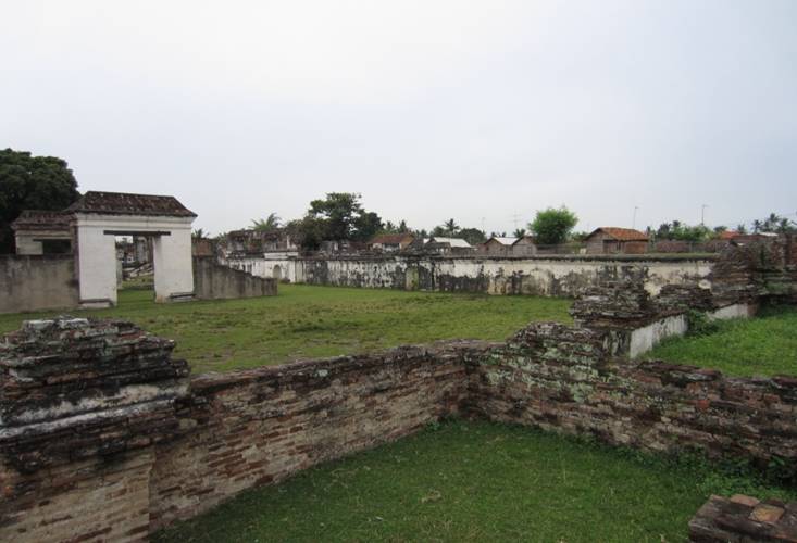 Cultural heritage: The politics of pictures of Indonesia